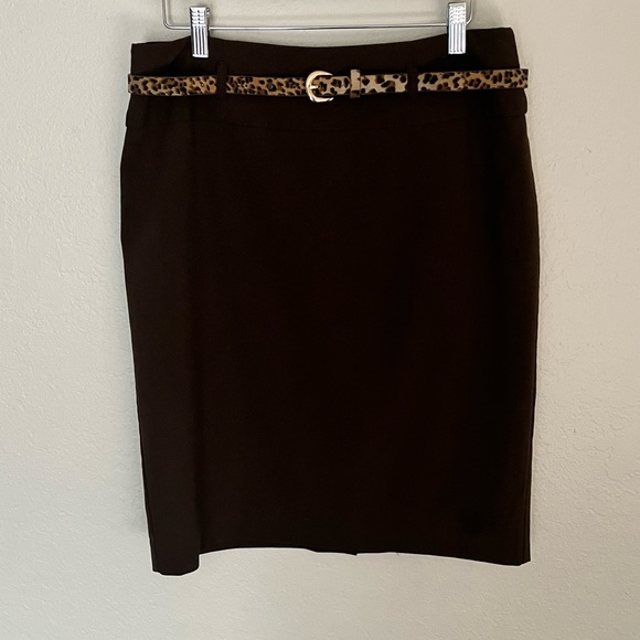 Danielle B. Dresses & Skirts - Brown Pencil skirt. Size 8